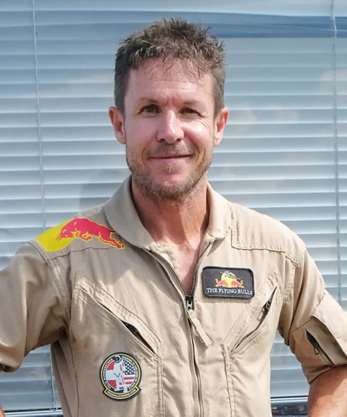 Felix Baumgartner è morto: tragico malore in volo a Fermo