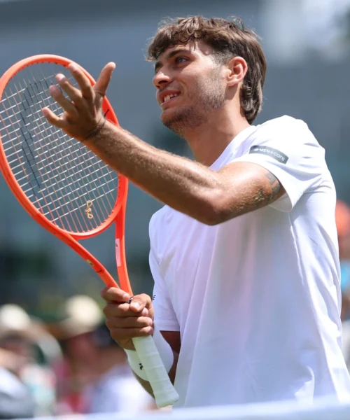 Wimbledon, Flavio Cobolli avanti in scioltezza: raggiunto il terzo turno