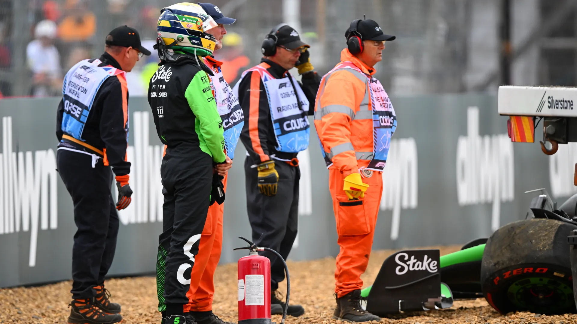 "Sto bene ma la sospensione si è rotta" ha subito detto al suo team via radio
