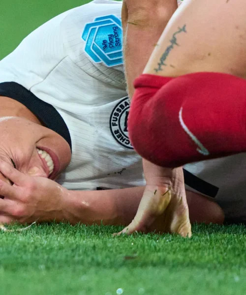 Lacrime e disperazione, serata da incubo per Giulia Gwinn. Foto