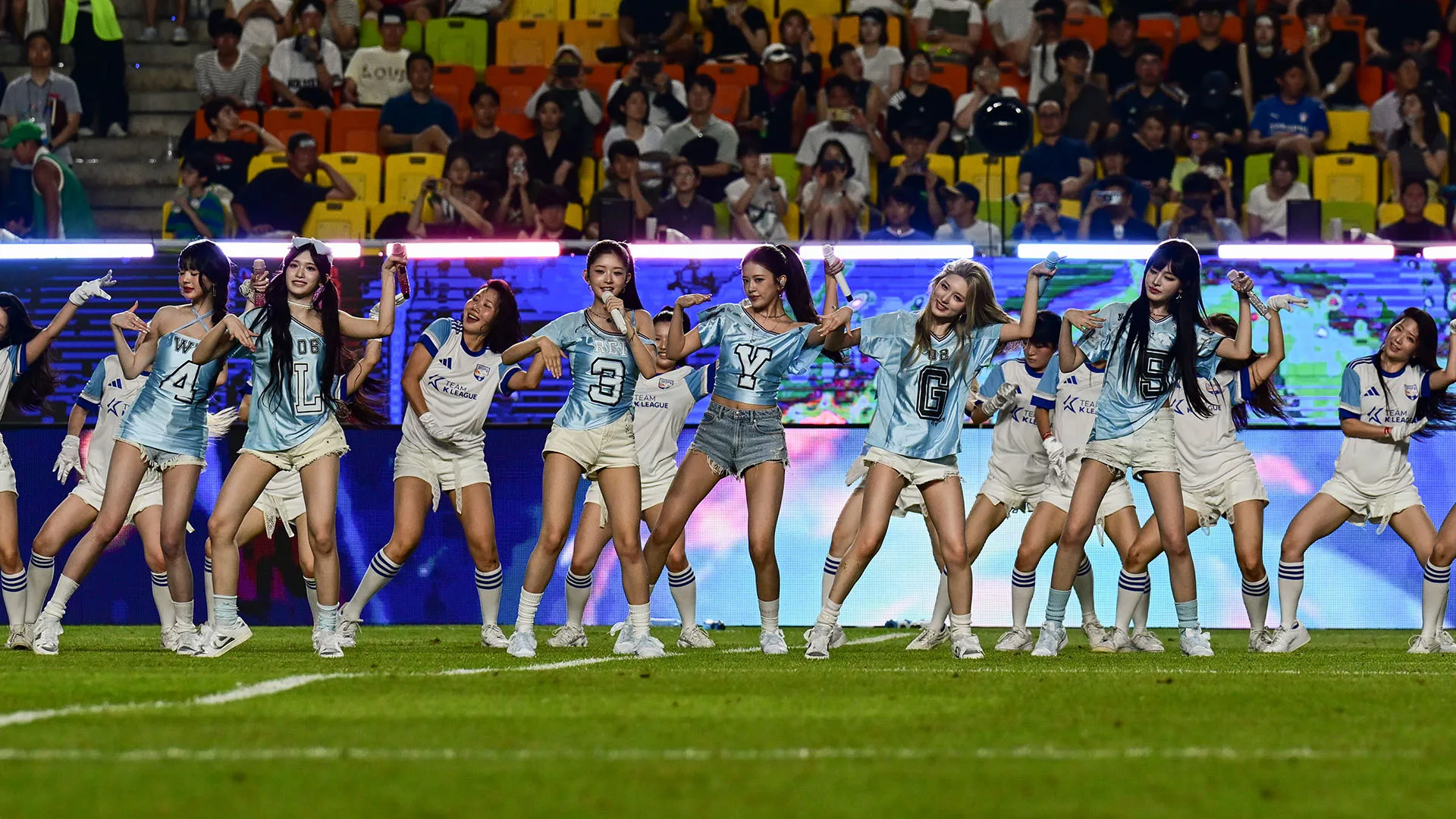 Ci saranno volute moltissime ore di allenamento per organizzare una coreografia così