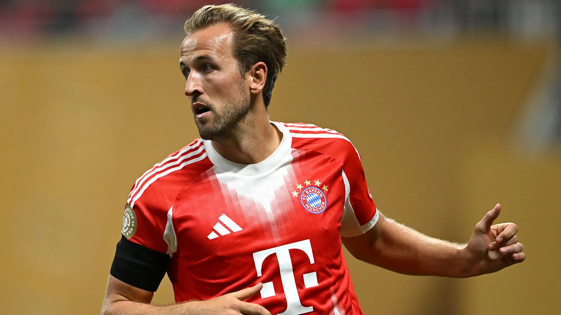 Inoltre, secondo il Daily Telegraph, il contratto stipulato con il Bayern prevederebbe che lo stipendio di Kane diminuisca ad ogni anno di permanenza a Monaco: un aspetto che potrebbe favorire il suo ritorno in Inghilterra