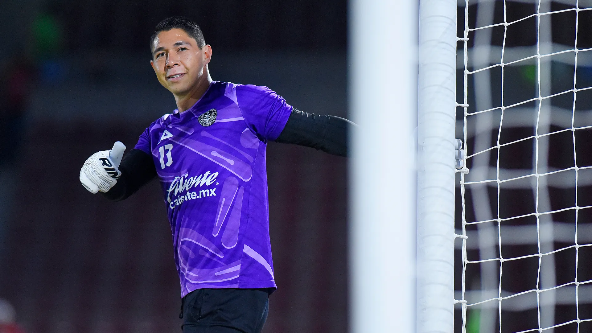 In carriera ha giocato anche per America, Monterrey, Necaxa e Juárez
