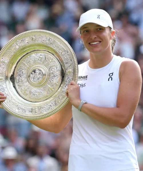 Swiatek nuova regina a Wimbledon: Anisimova annientata