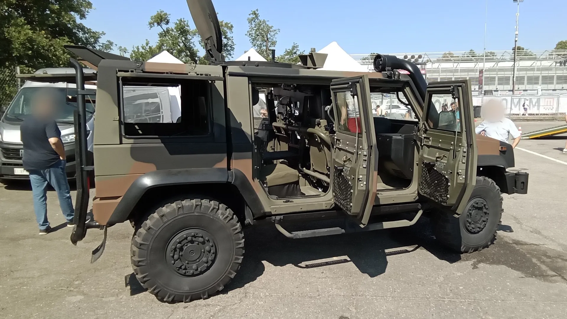 La sua diffusione tra diversi eserciti mostra quanto sia considerato un mezzo affidabile e facile da integrare in operazioni molto diverse.