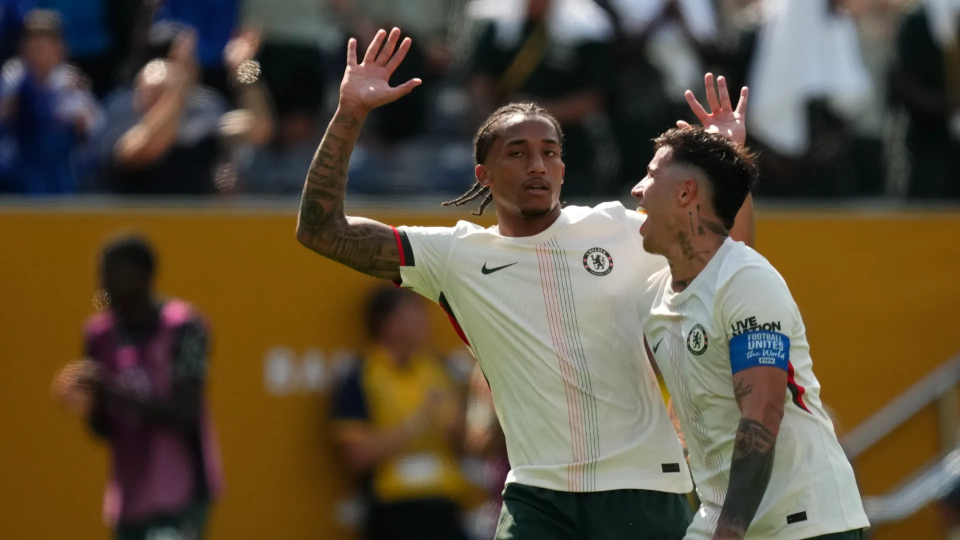 Joao Pedro è andato a segno al 18' e al 56'
