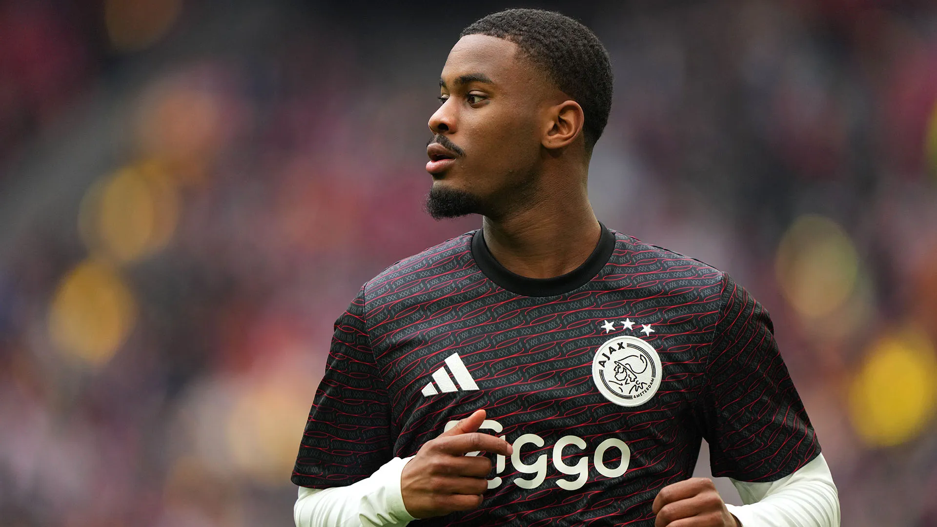 Jorrel Hato non sarà l'unico olandese a trasferirsi al Chelsea...
