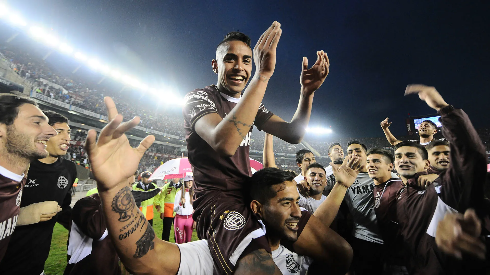 Ha giocato nel Lanus dal 2017 al 2020