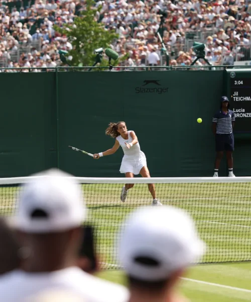 Lucia Bronzetti ritrova il sorriso a Wimbledon