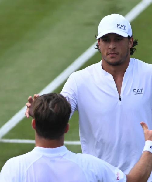 Luciano Darderi batte il suo precedente primato a Wimbledon