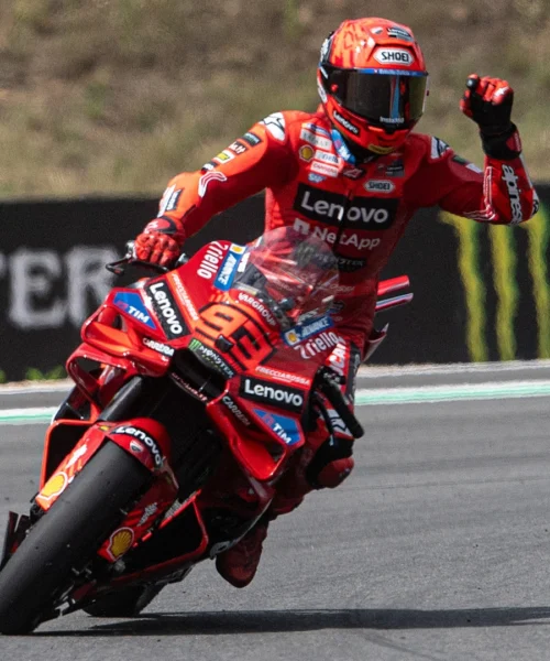 MotoGp, Brno: Marc Marquez vince ancora, Bezzecchi ottimo secondo. Bagnaia fuori dal podio