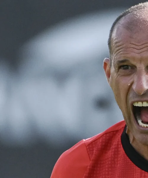 Milan, Massimiliano Allegri ne caccia 8: le foto