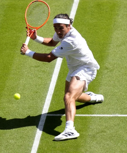 Mattia Bellucci spaventa Cameron Norrie solo per un set