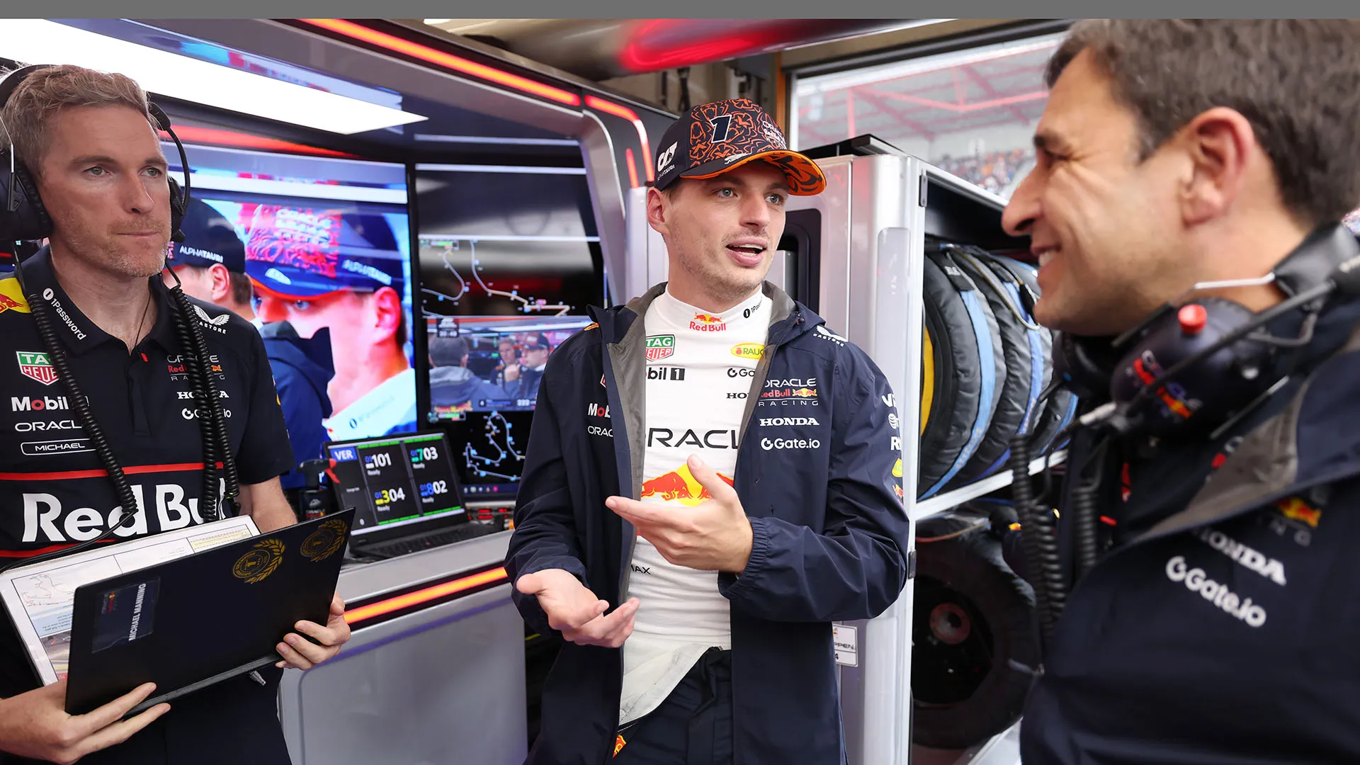 Il quattro volte campione del mondo avrebbe deciso di dare fiducia al progetto del team di Milton Keynes anche per la prossima stagione