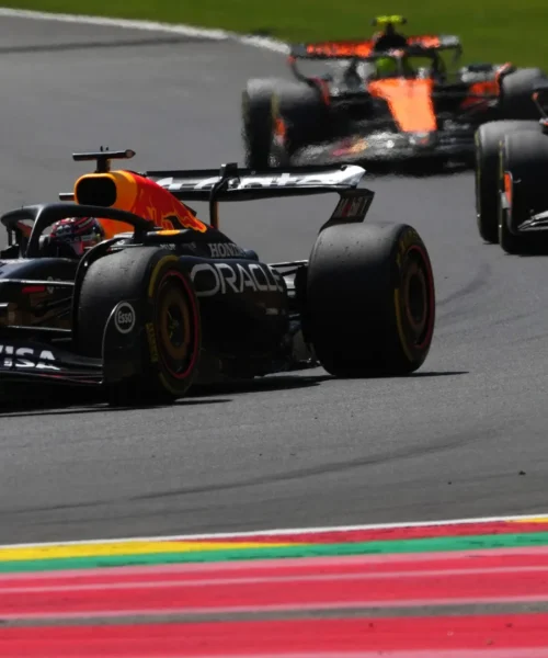 F1, GP Belgio: Verstappen batte Piastri e Norris nella Sprint, 4° Leclerc