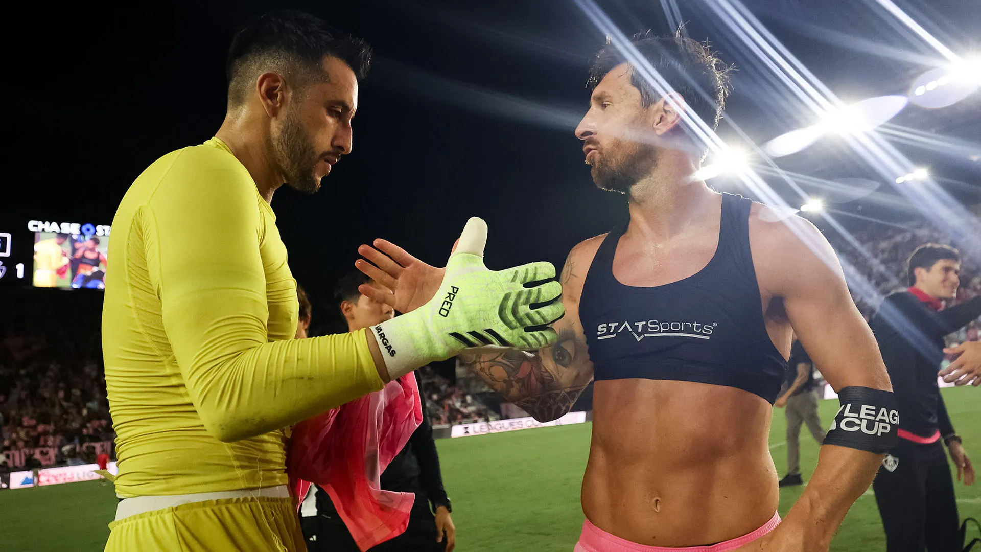 Bel gesto a fine partita: entrambi si sono chiariti. Nessuno dei due voleva fare male all'altro, ovviamente
