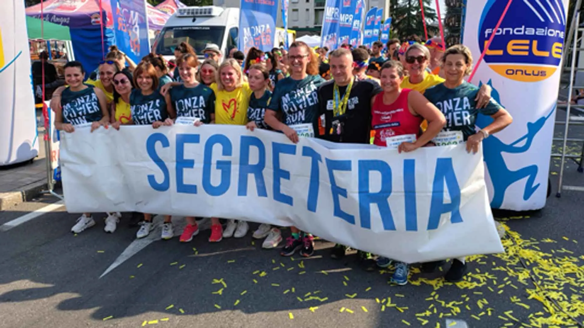... e il gruppo segreteria, formato da gentilissime ed efficienti ragazze, ha chiuso in bellezza correndo l'ultima batteria