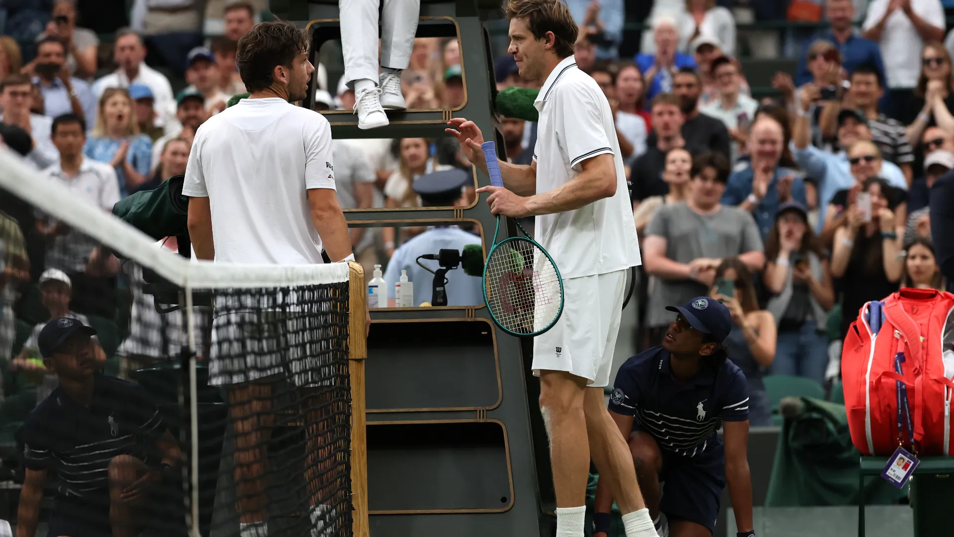 I due tennisti hanno discusso molto al termine del match
