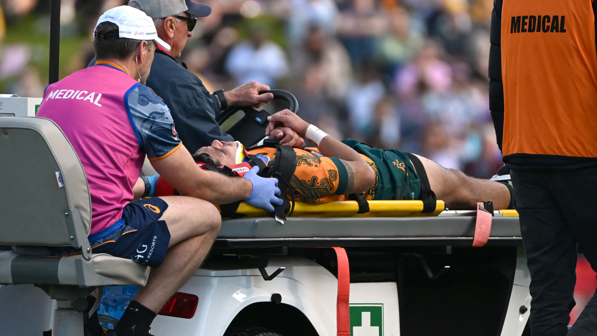 "Noah è stato trasportato al Royal Perth Hospital per ulteriori accertamenti ed è stato sottoposto a esami diagnostici" hanno scritto i Safeguard Global ACT Brumbies
