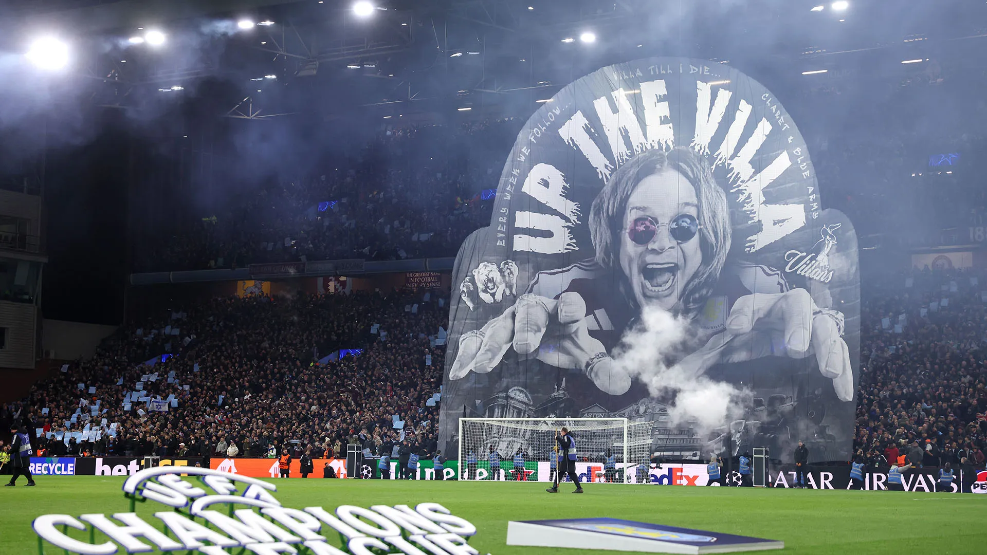 La splendida coreografia è stata esposta durante la partita contro il Celtic 