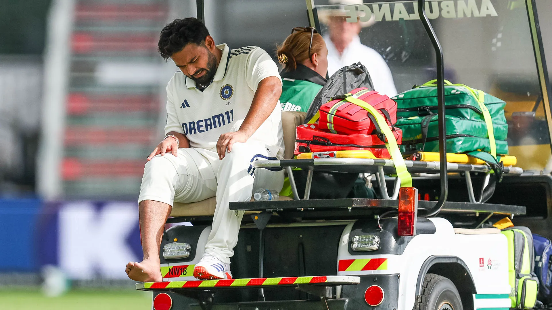 Rishabh Pant era distrutto mentre lasciava il campo sul kart medico