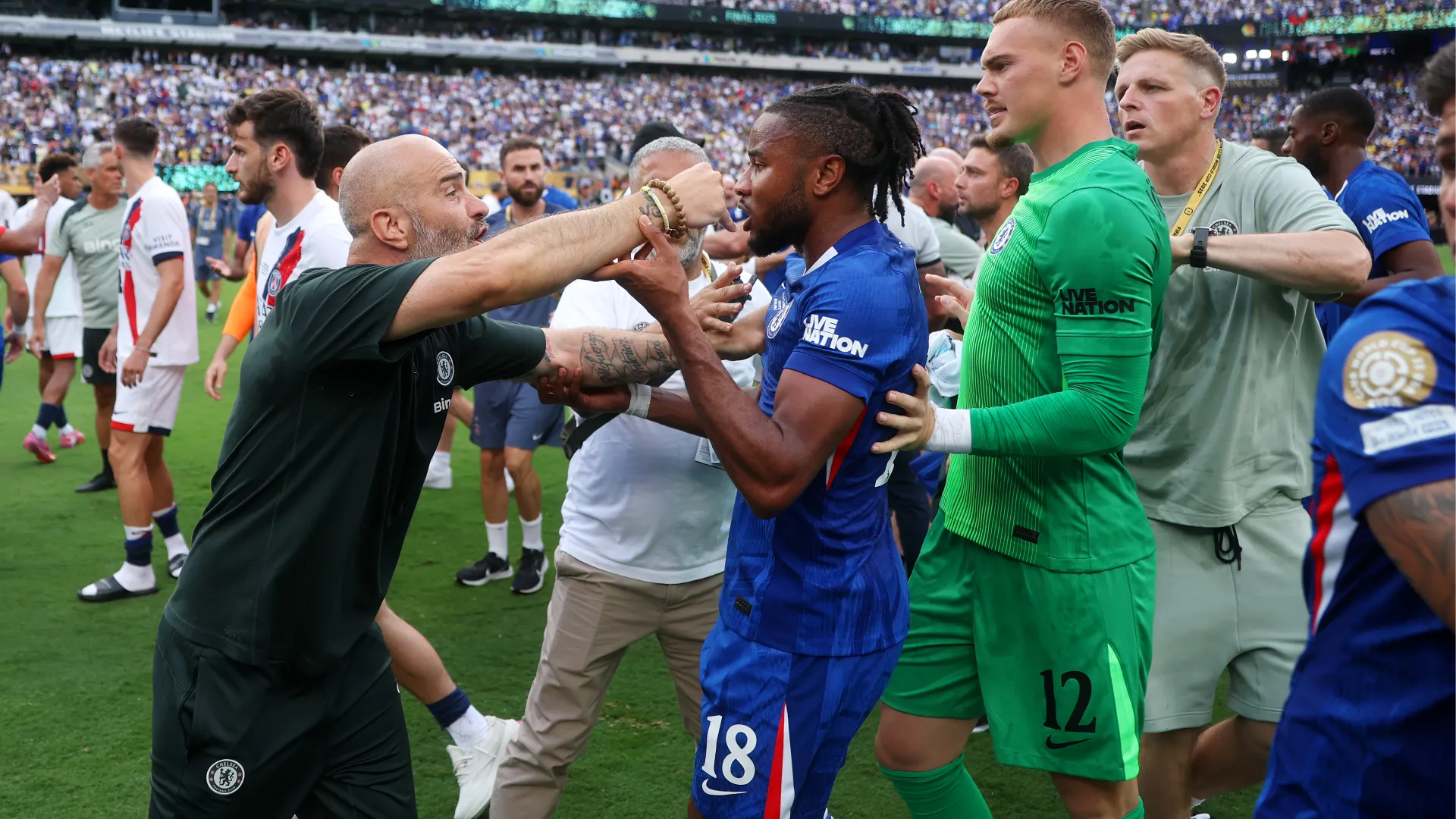 Nervi tesissimi al termine della finale del Mondiale per Club
