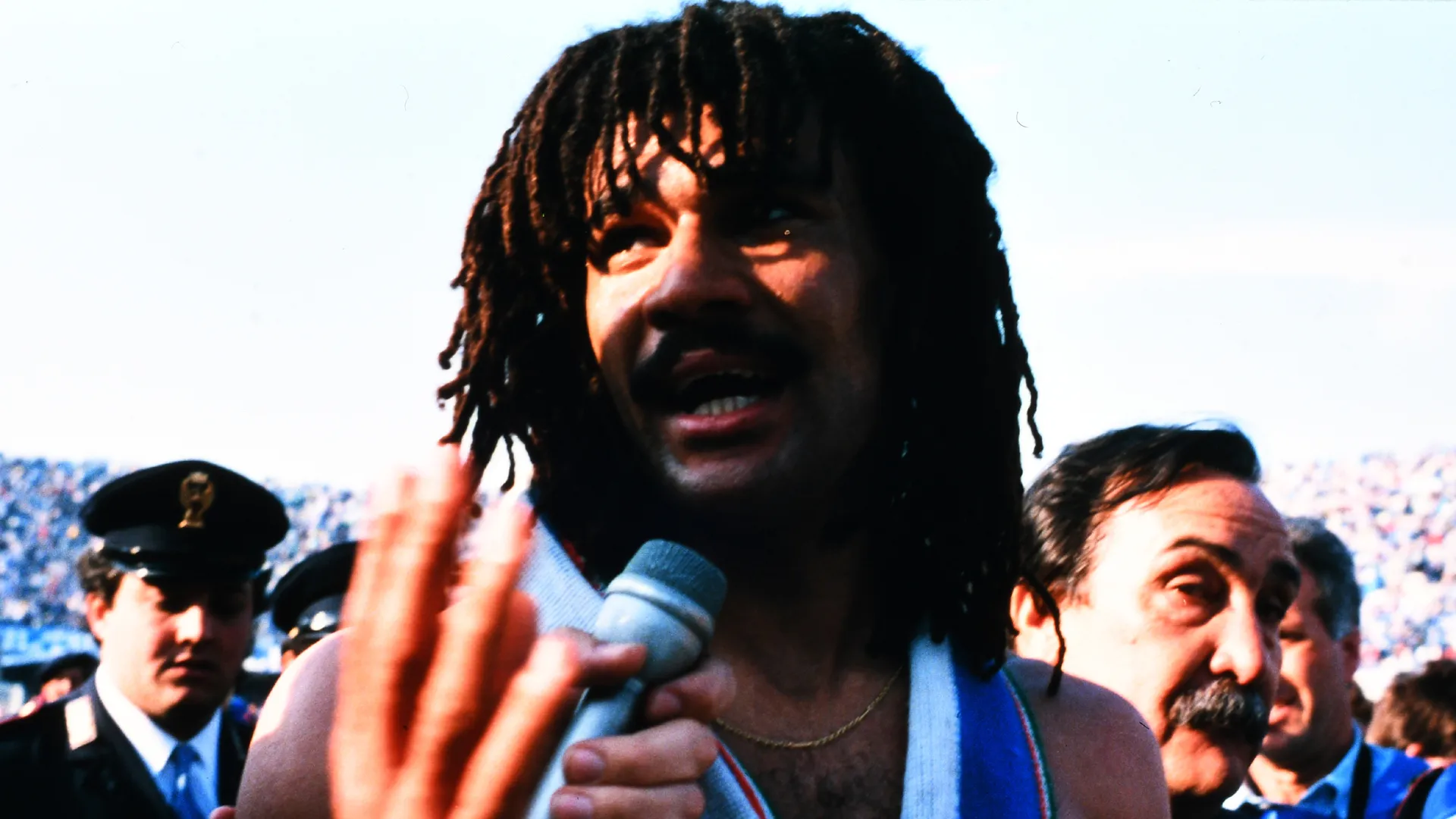 Gullit al Milan non è stato solo un grande calciatore...