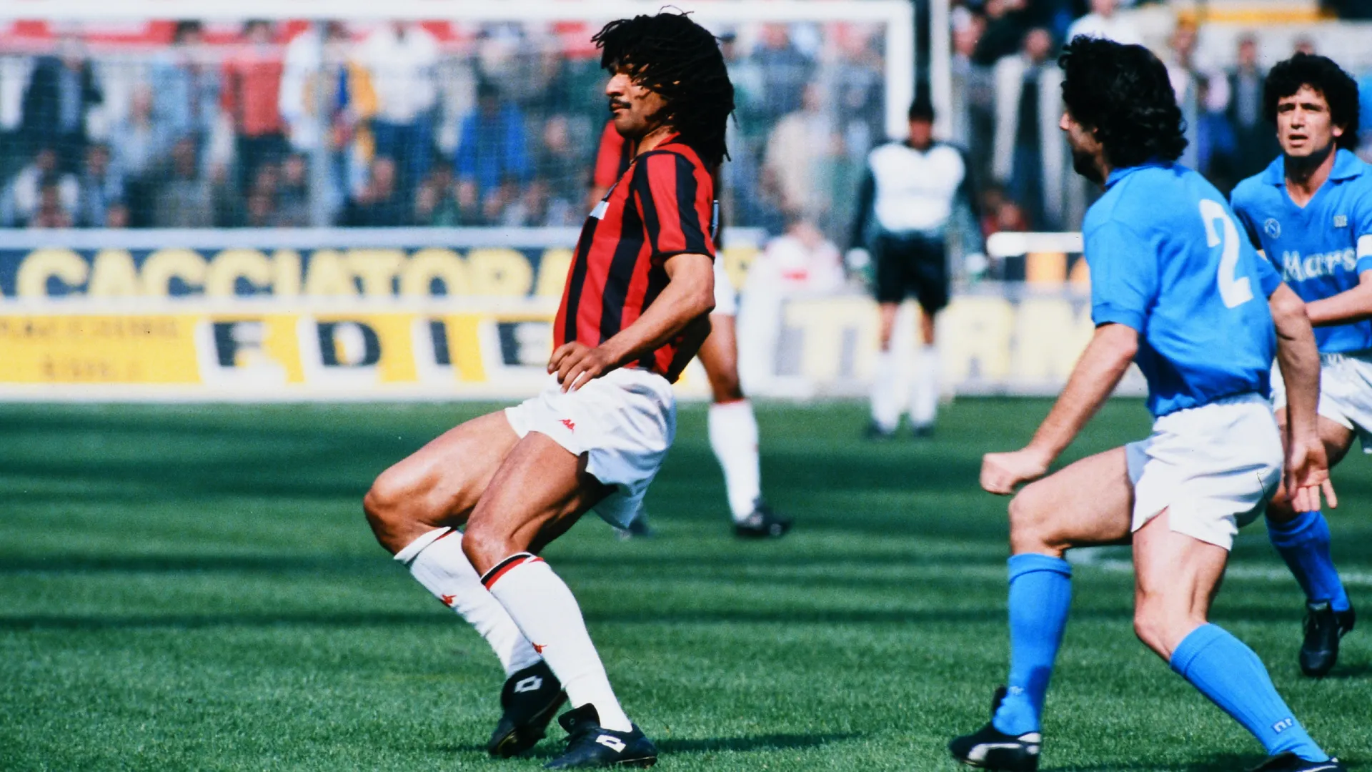 1988–89 e 1989–90: fu assoluto protagonista delle due Coppe dei Campioni consecutive vinte dal Milan 