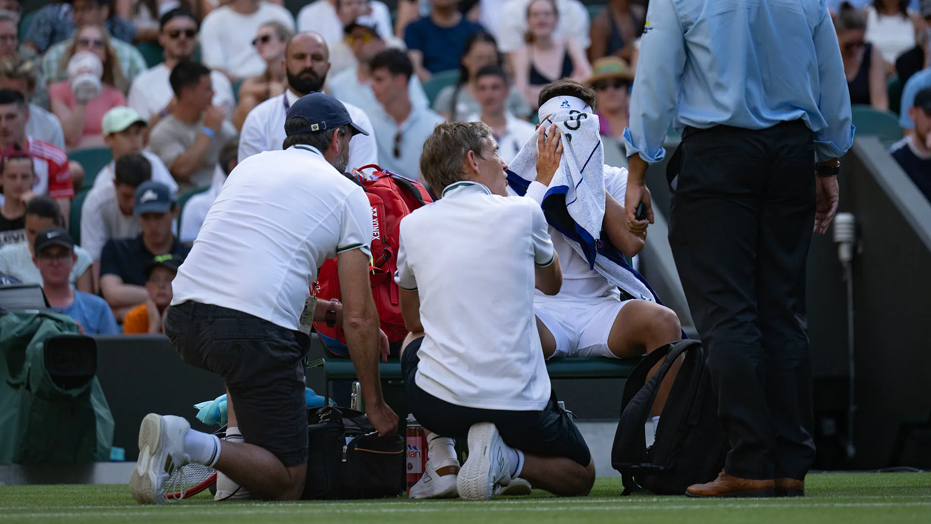 Successivamente è tornato in campo ma il dolore era troppo
