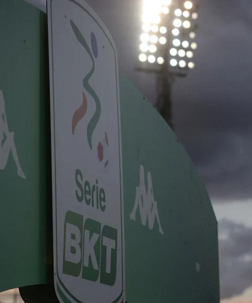 Serie B: annunciate le date dei turni infrasettimanali, si gioca anche nel “Boxing day”