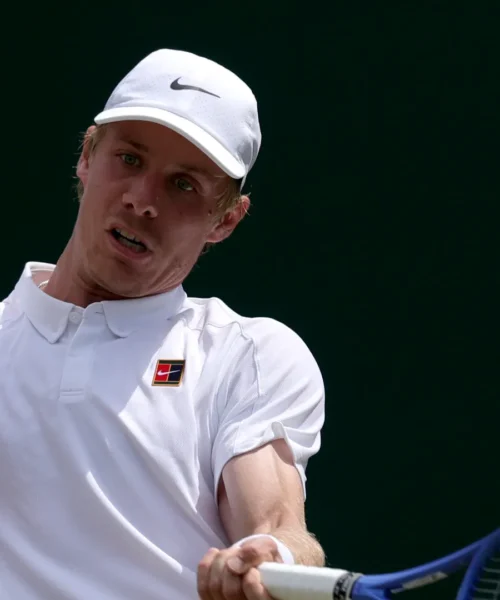 Shapovalov perde ed esplode: “E’ una barzelletta!”