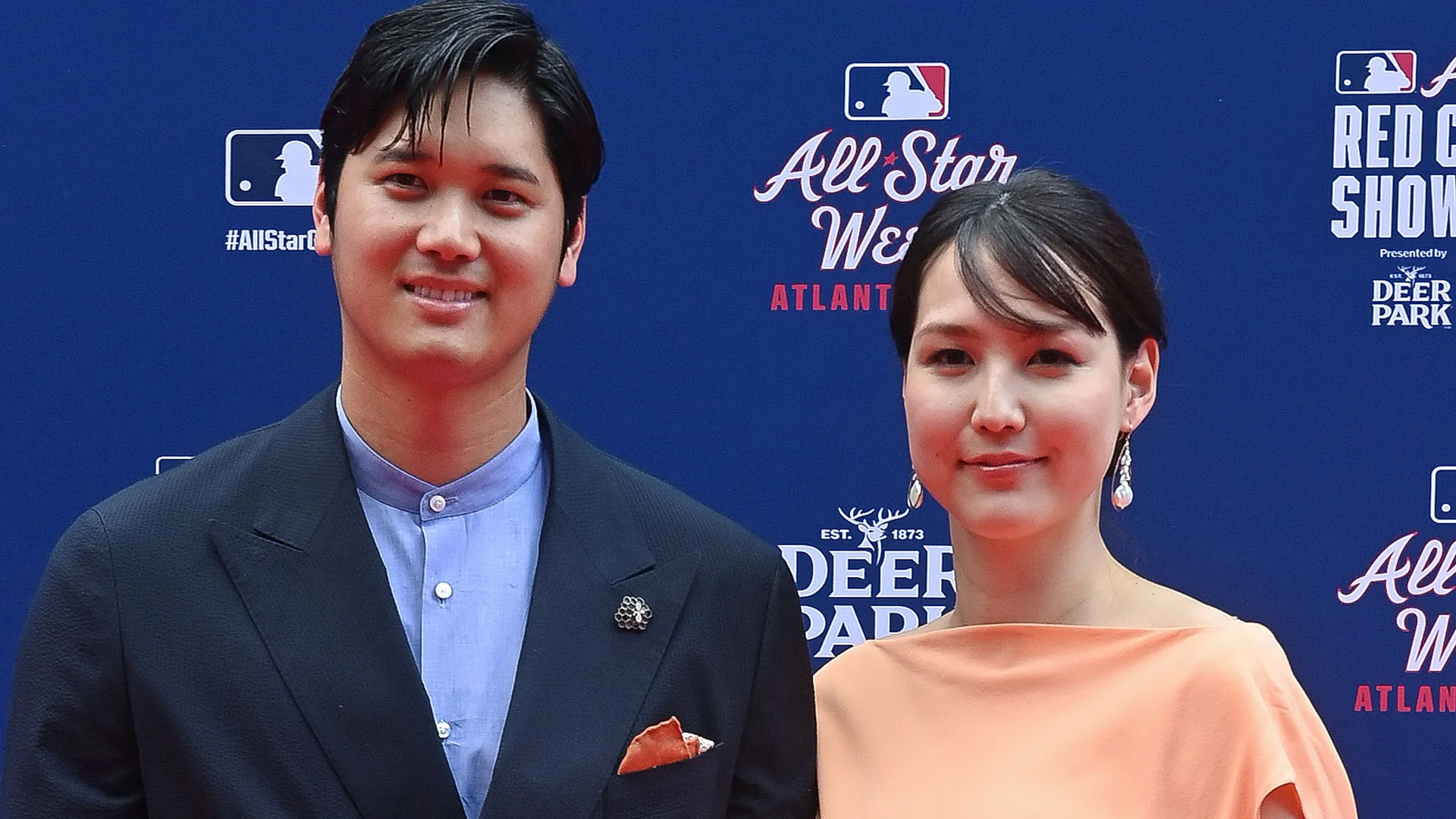 La coppia giapponese fa una rara apparizione sul red carpet dell'All-Star di MLB