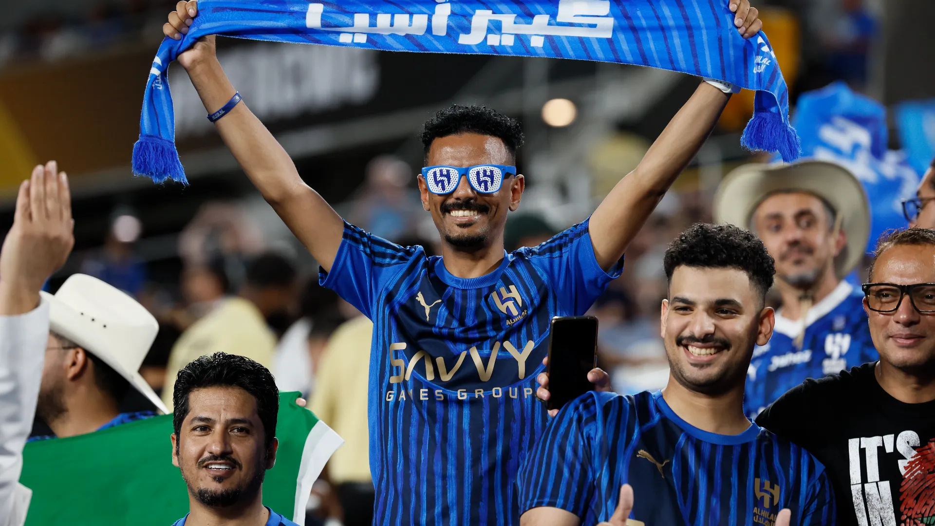 ... e si è svegliato non proprio bene, calcisticamente parlando, a differenza di questo fan dell'Al Hilal