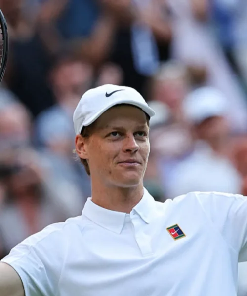 Jannik Sinner si gode la vittoria ma non si fida del prossimo avversario