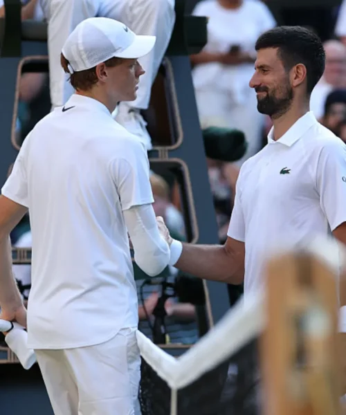 Jannik Sinner giustifica Novak Djokovic e avverte Carlos Alcaraz