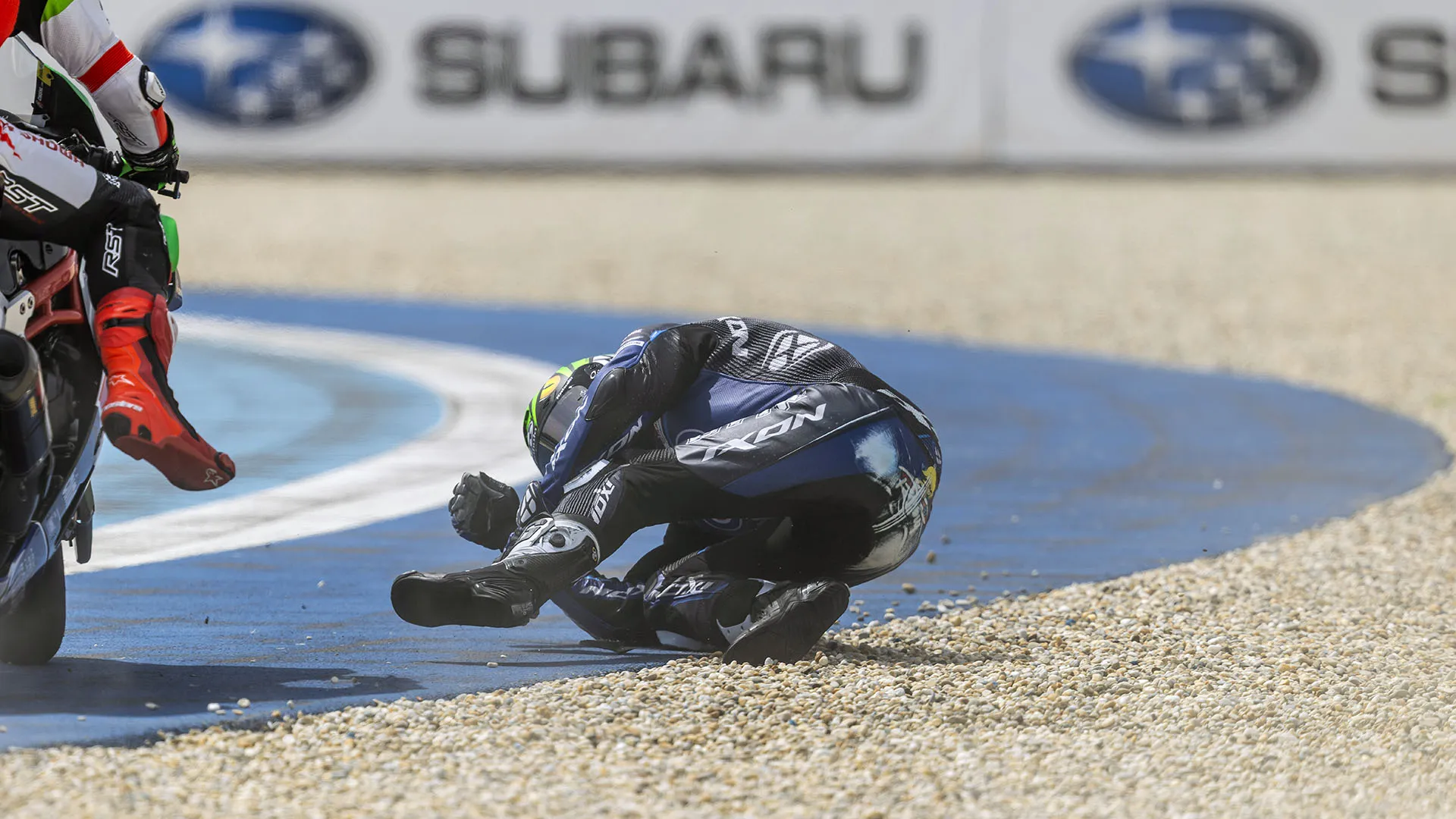 "Ho cercato di frenare, mi si è scomposta la moto e non sono riuscito a fermarmi"