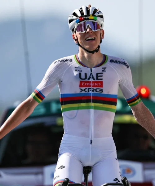 La rivincita di Tadej Pogacar a Hautacam: stronca Jonas Vingegaard e si riprende la maglia gialla