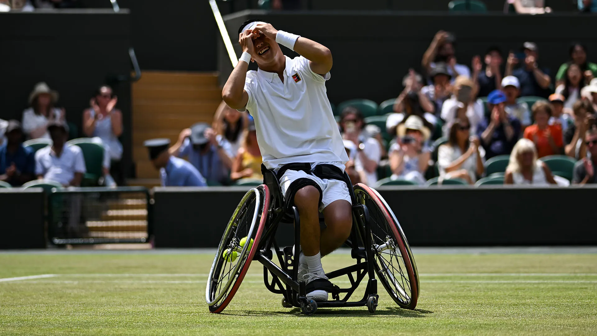 Nel 2023, all'età di 17 anni e 33 giorni è diventato il più giovane tennista a vincere un torneo dello Slam