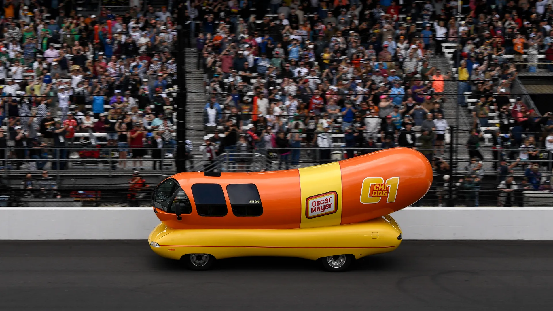 Sempre spassosa la tradizionale Wienie 500 in occasione del Carb Day
