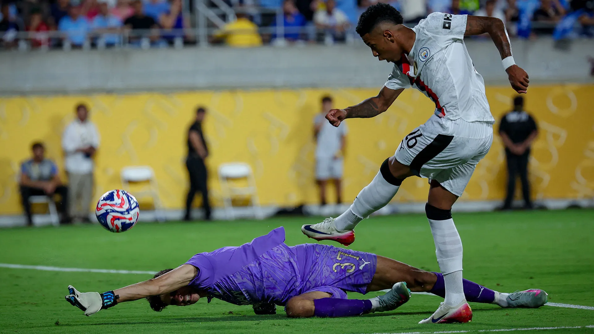 Oltre a questa, Bounou ha fatto diverse altre parate decisive contro il Manchester City
