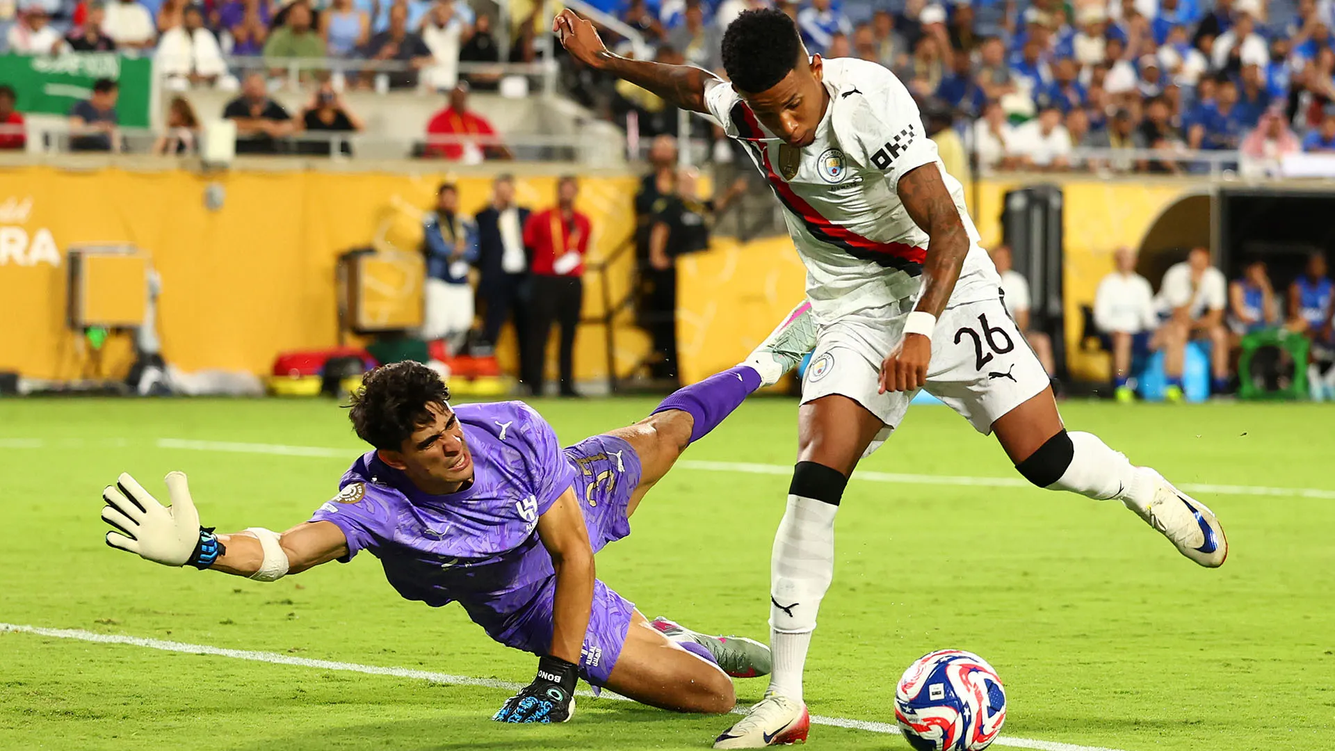 Yassine Bounou protagonista assoluto della vittoria dell'Al Hilal contro il Manchester City
