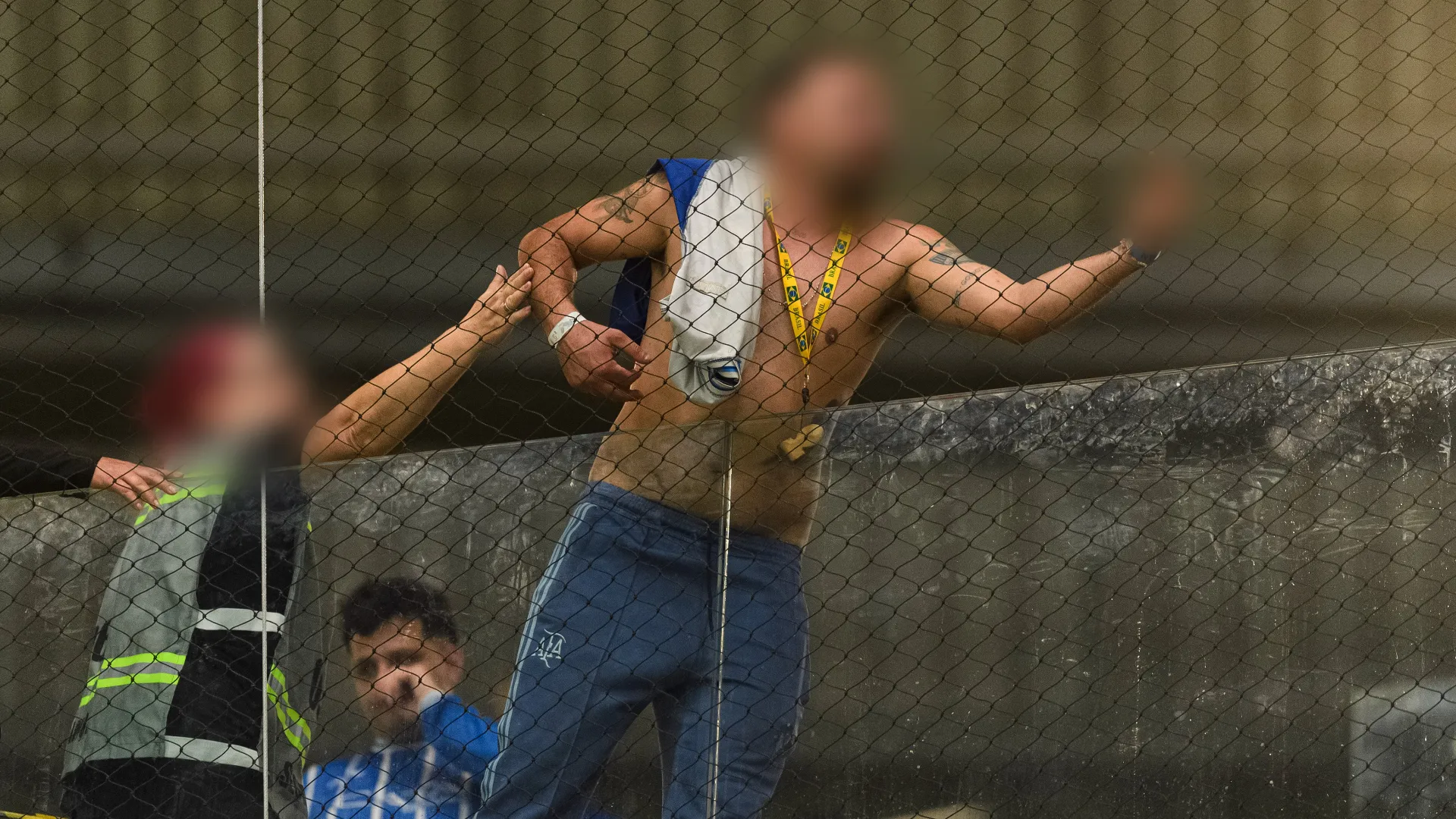 Scene vergognose quelle viste durante la sfida tra Atletico Mineiro e Godoy Cruz
