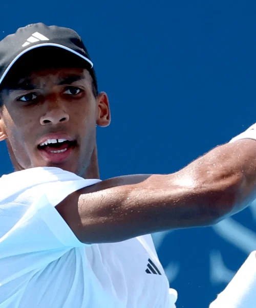 Auger-Aliassime sbotta prima del match con Jannik Sinner