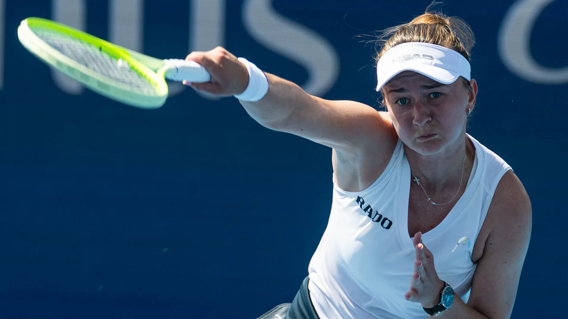 Iva Jovic ha provato in tutti i modi a raddrizzare la partita ma Barbora Krejčíková è stata più cinica
