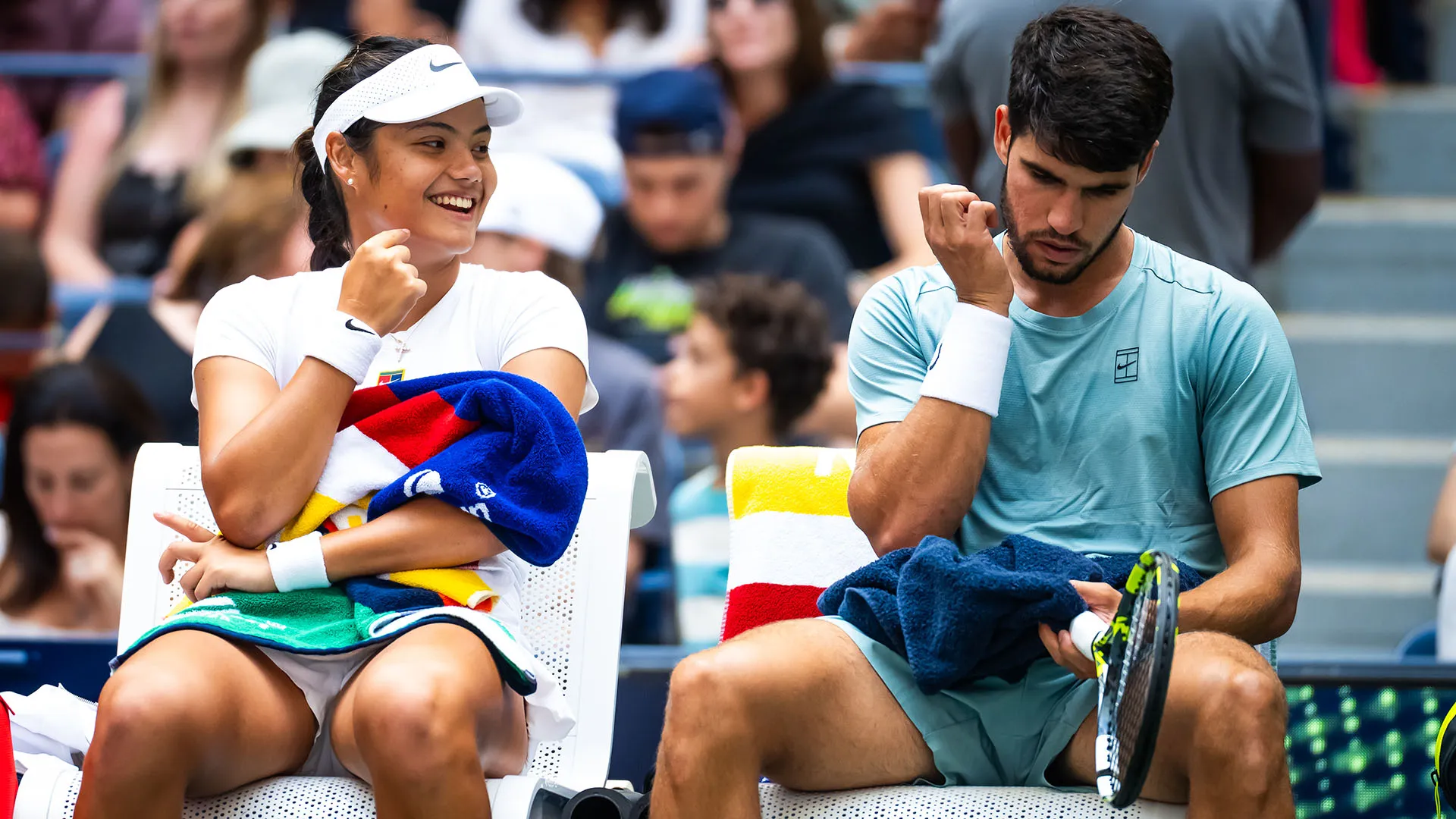 Ma i due tennisti non hanno perso il sorriso e hanno continuato a scherzare