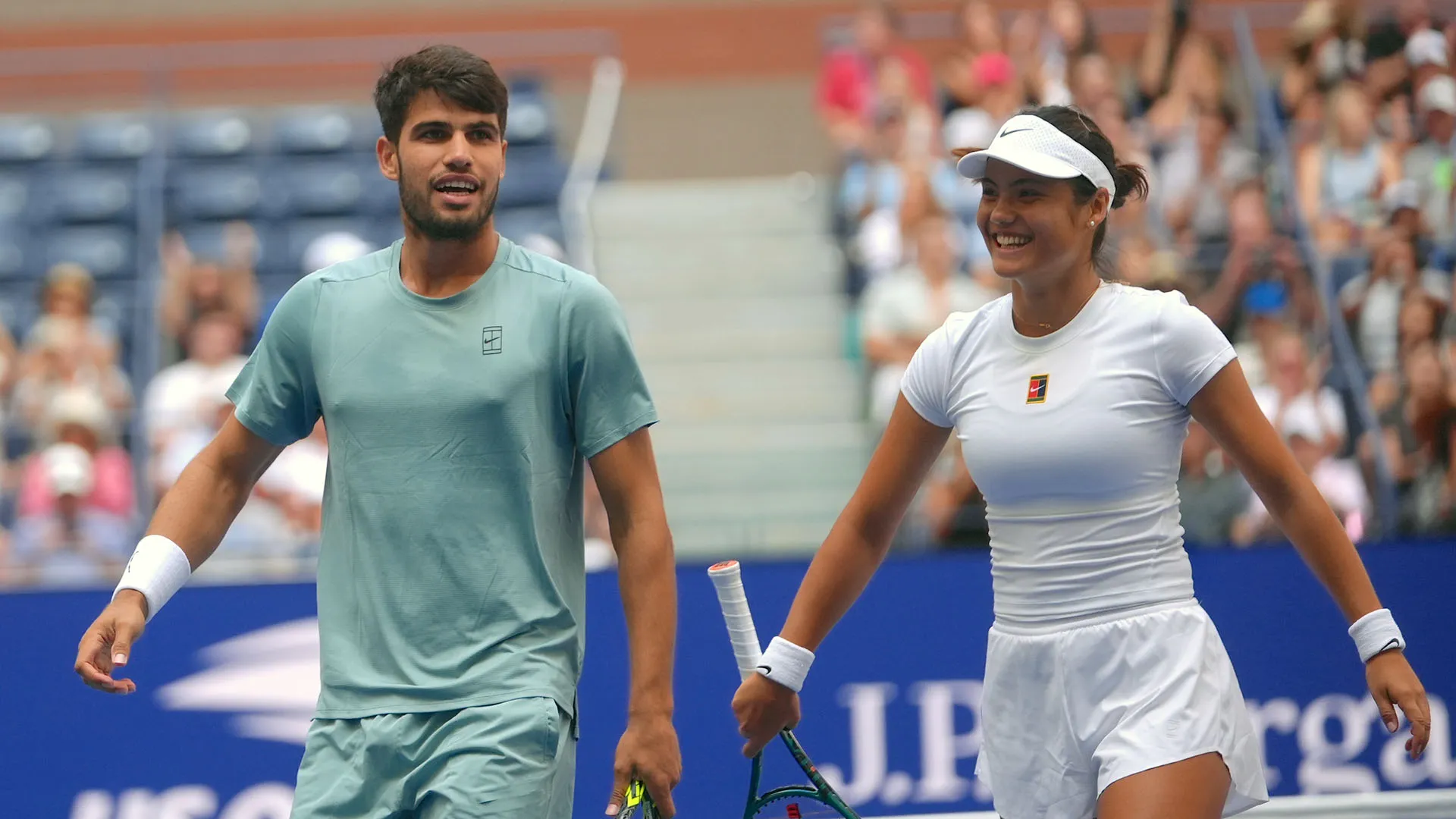 Tante risate e battute tra i due tennisti