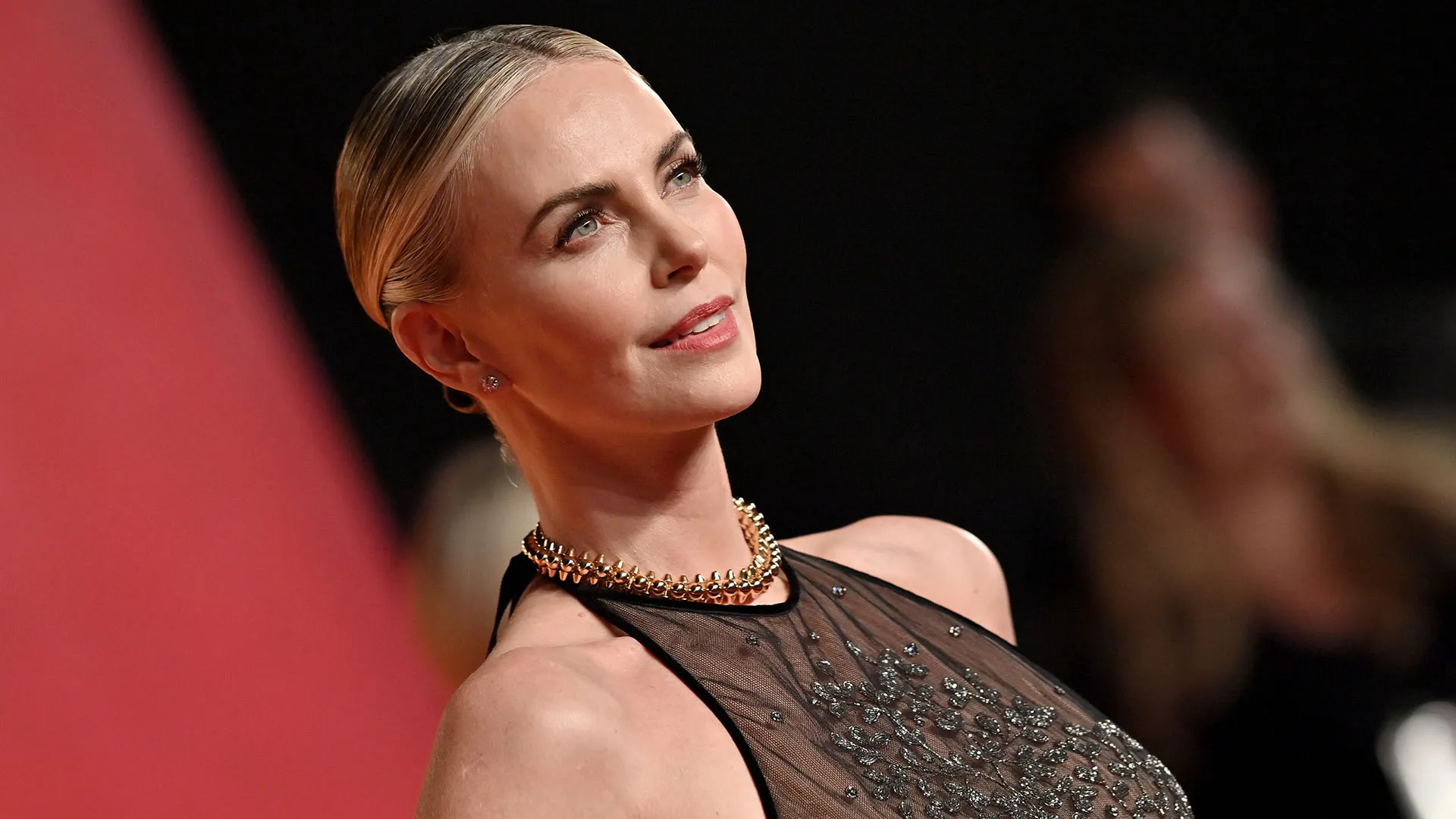 Nel marzo 2024, Charlize Theron è stata tra le celebrità che hanno  applaudito Jannik Sinner... 