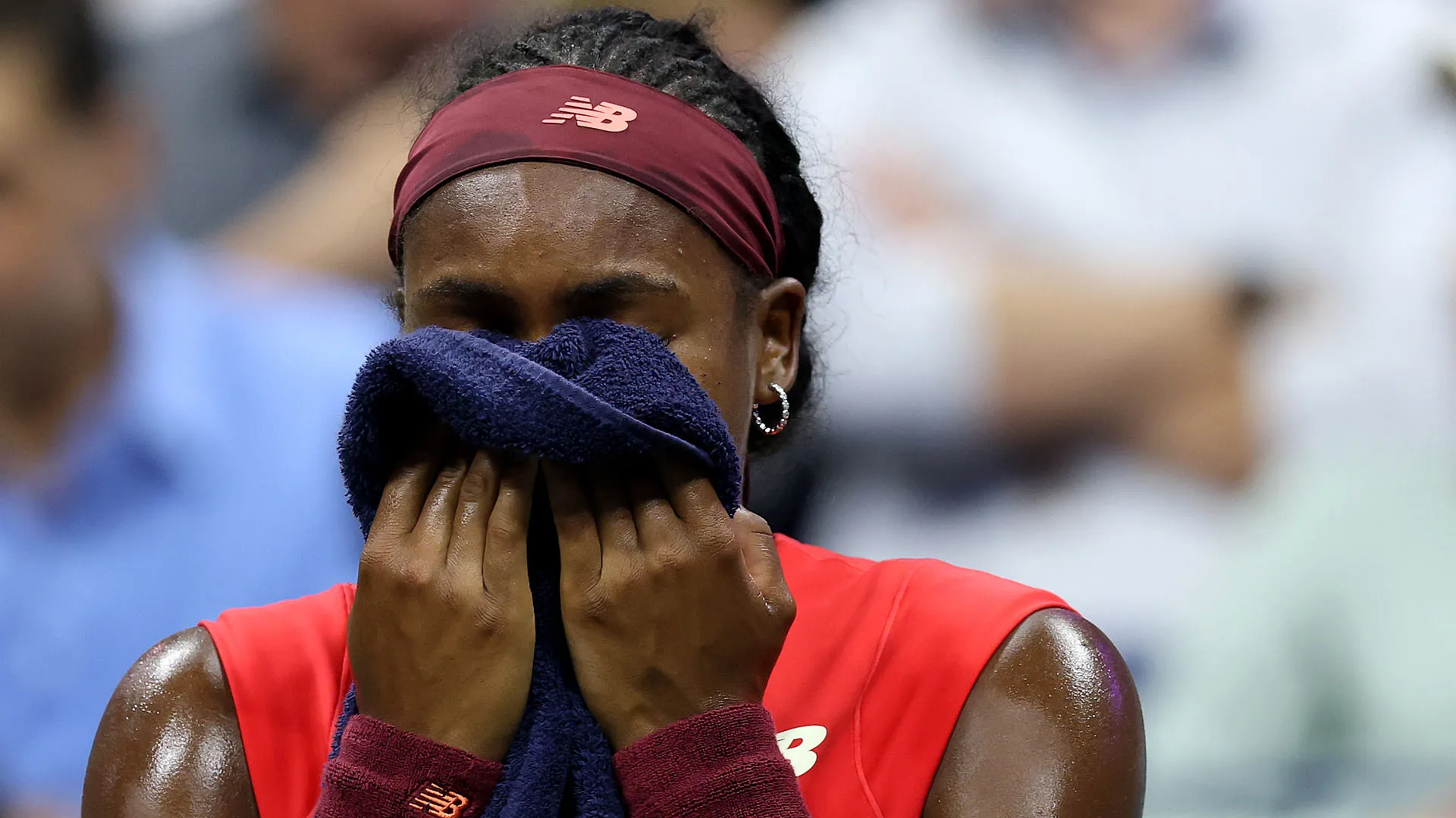 La statunitense non riusciva a sistemare il suo servizio (alla fine del match saranno ben 8 i doppi falli), e ha sfogato la sua frustrazione