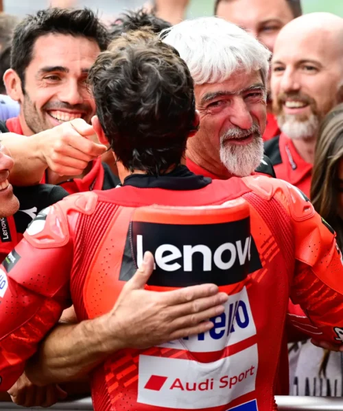 Pecco Bagnaia precipita con la Ducati GP25, Dall’Igna tira dritto: “Moto molto simile alla GP24”