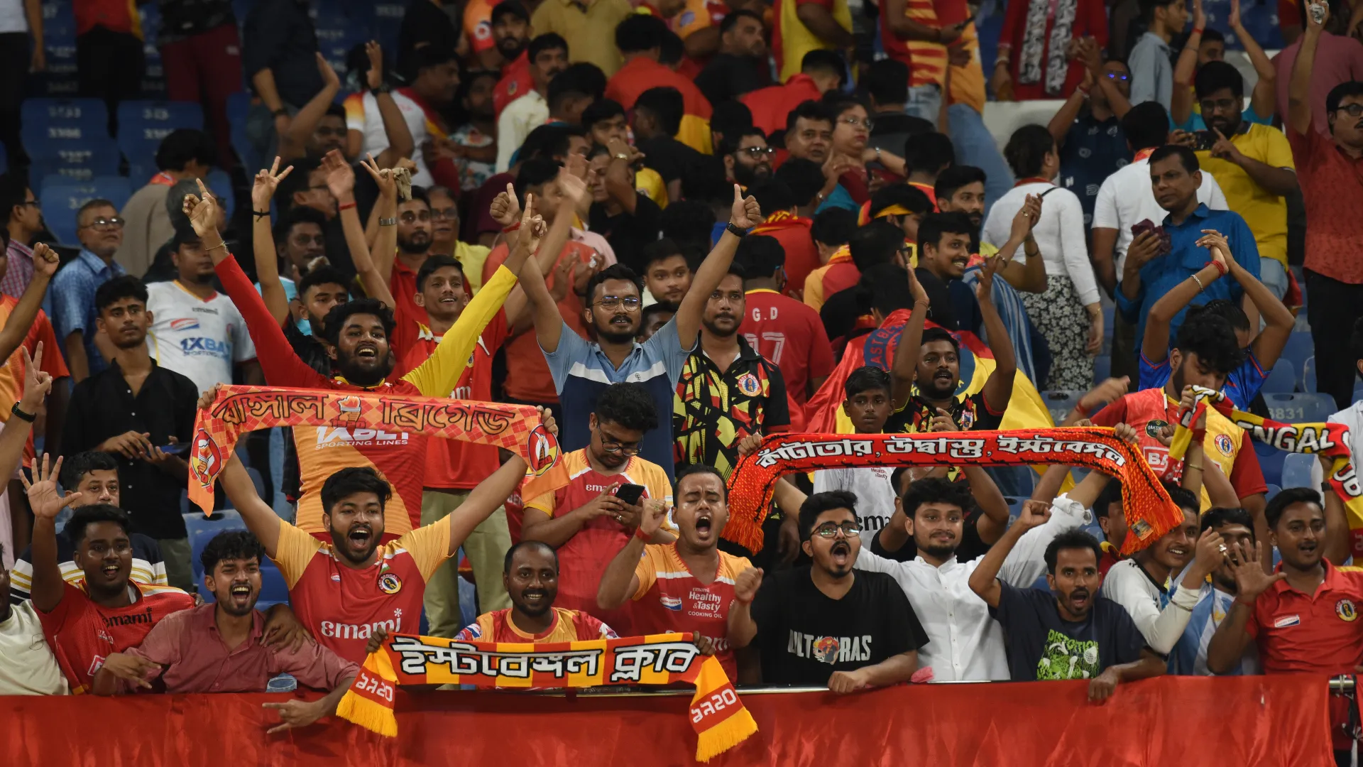 Tantissime le persone accorse allo stadio Vivekananda Yuba Bharati Krirangan